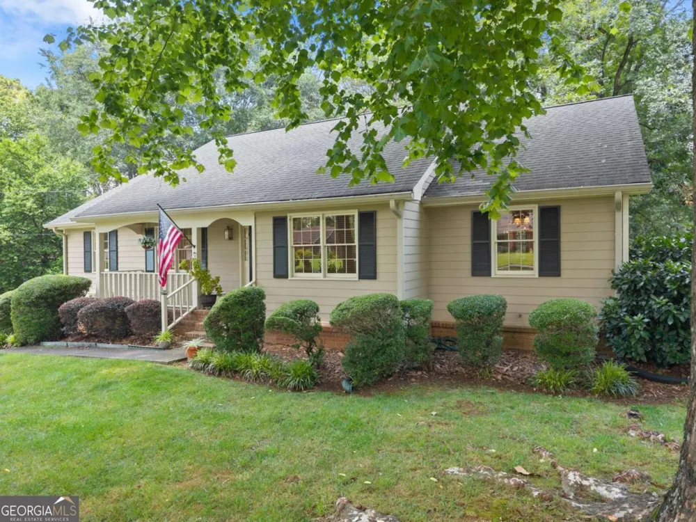 1155 Lakeridge CT Grayson, GA 30017