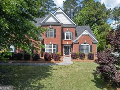 1011 Chestnut Creek DR