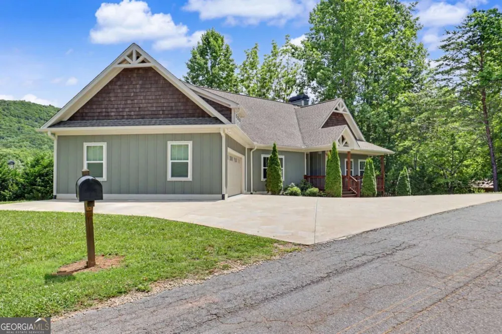 1220 Dogwood TRL Hiawassee, GA 30546