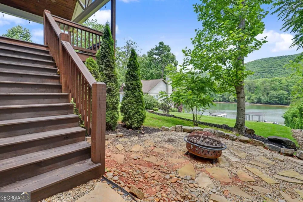 1220 Dogwood TRL Hiawassee, GA 30546