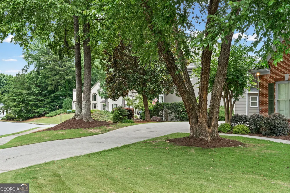 10565 Cauley Creek DR Johns Creek, GA 30097