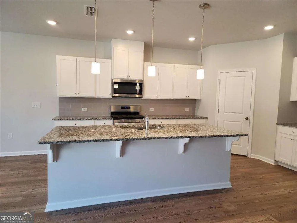 194 Green Love LN Grayson, GA 30017