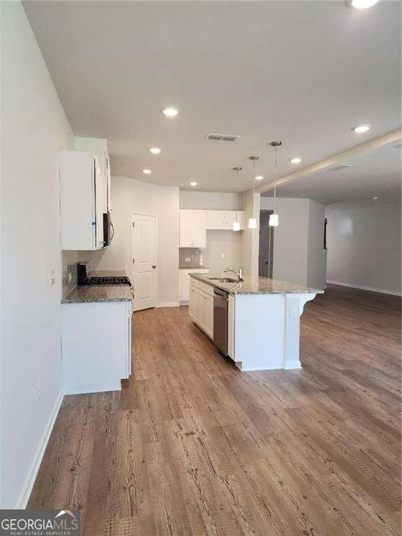 194 Green Love LN Grayson, GA 30017