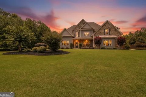 135 Magnolia Place DR