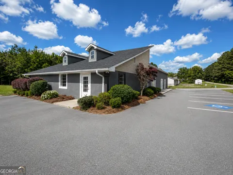 272 Highway 41 N