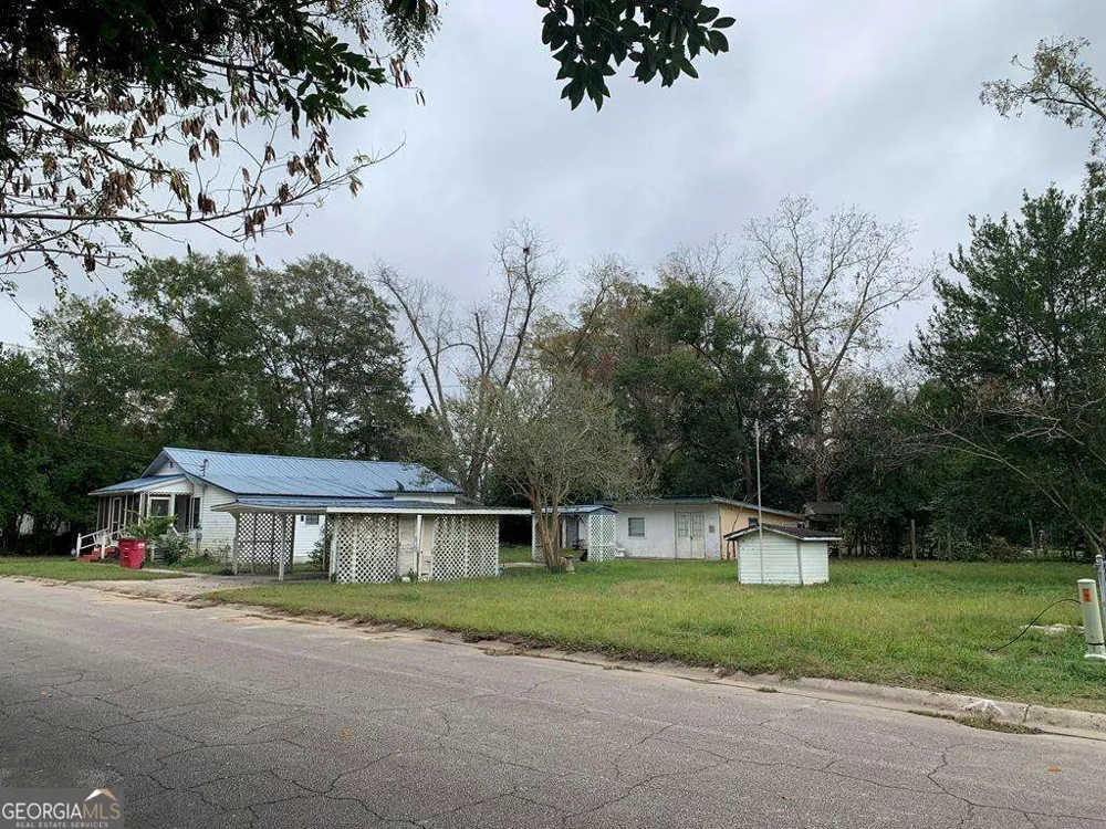 606 W 7Th ST Alma, GA 31510
