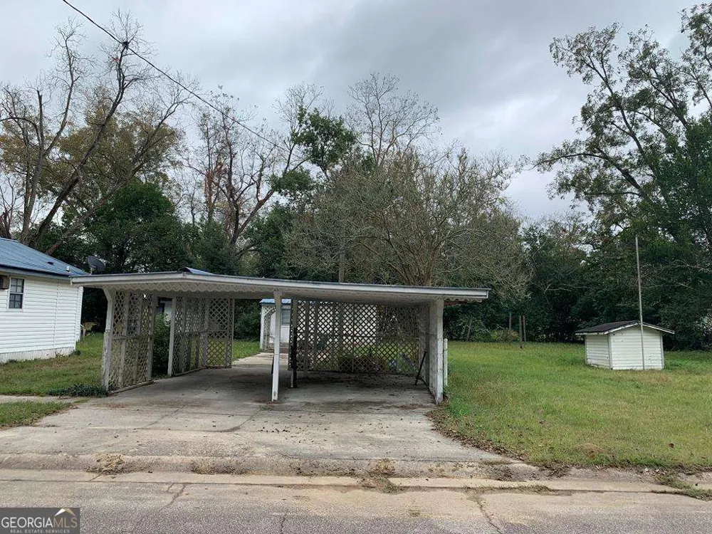 606 W 7Th ST Alma, GA 31510