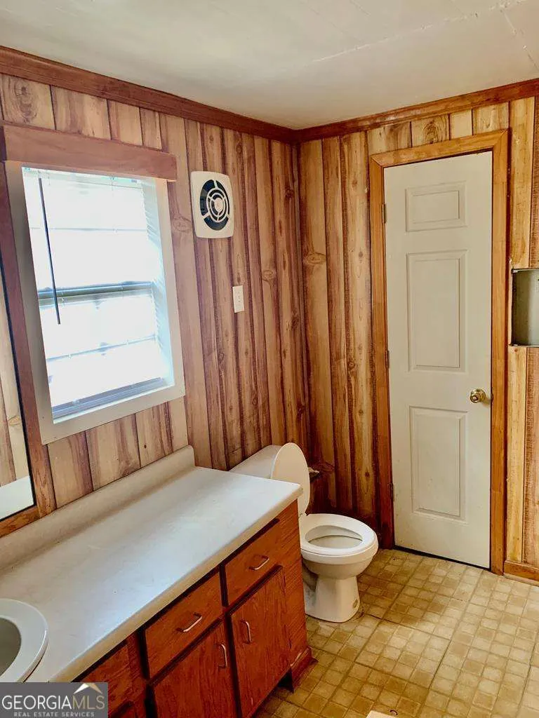 606 W 7Th ST Alma, GA 31510