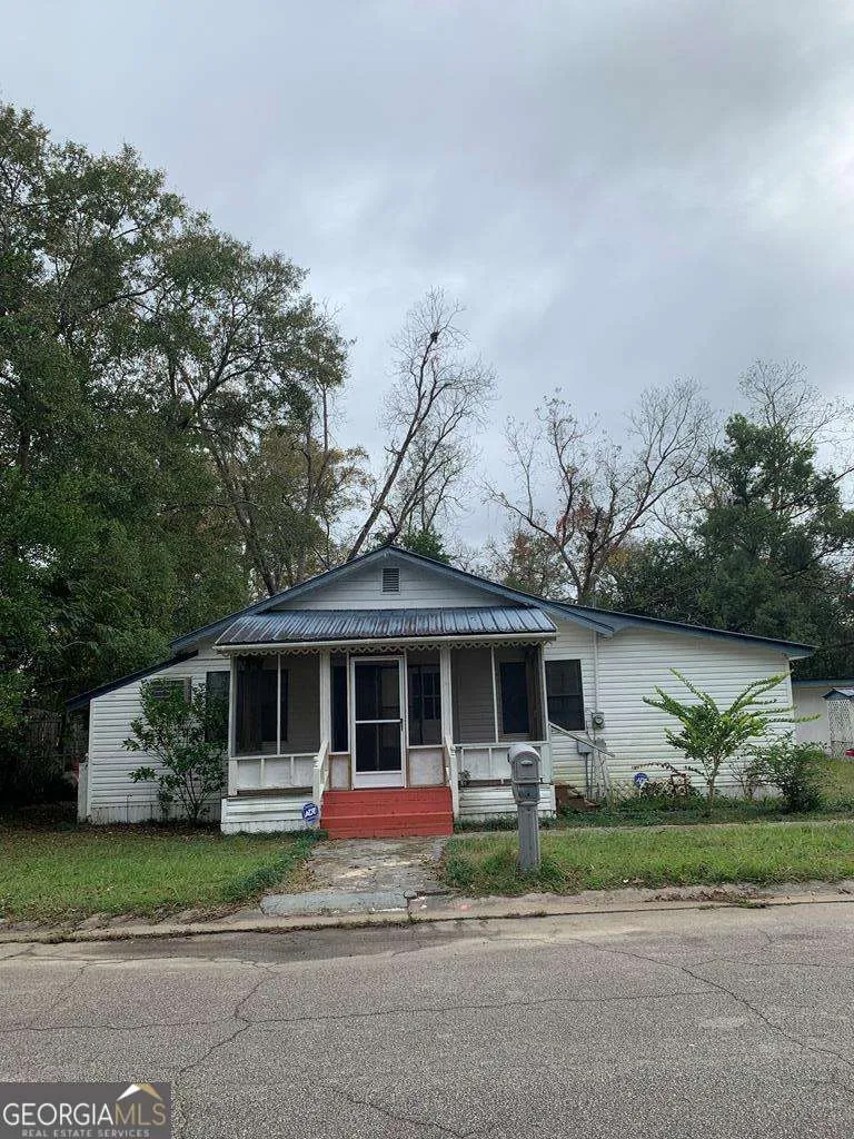 606 W 7Th ST Alma, GA 31510