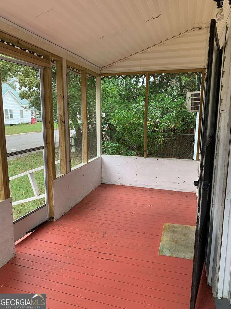 606 W 7Th ST Alma, GA 31510