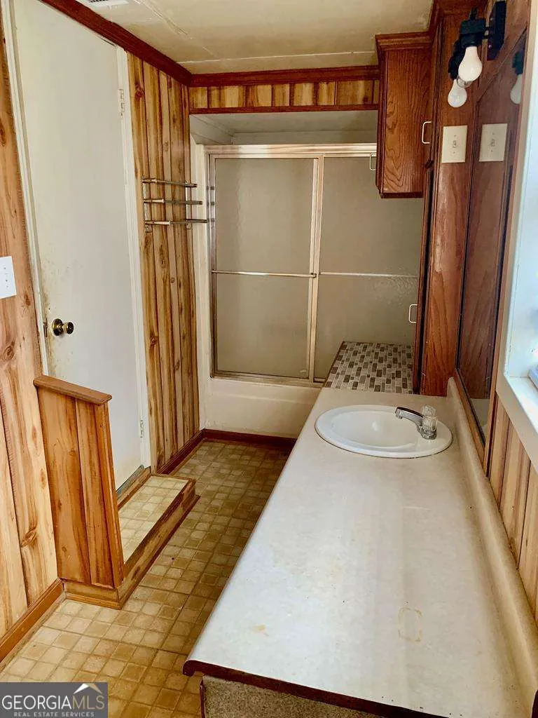 606 W 7Th ST Alma, GA 31510