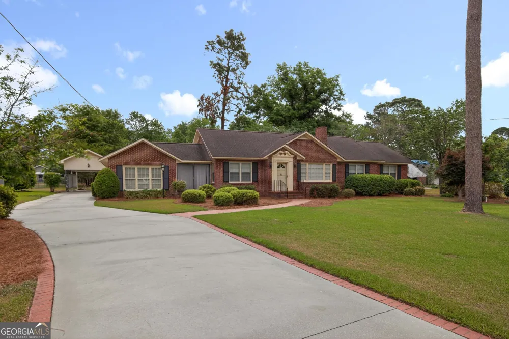447 S College ST Metter, GA 30439