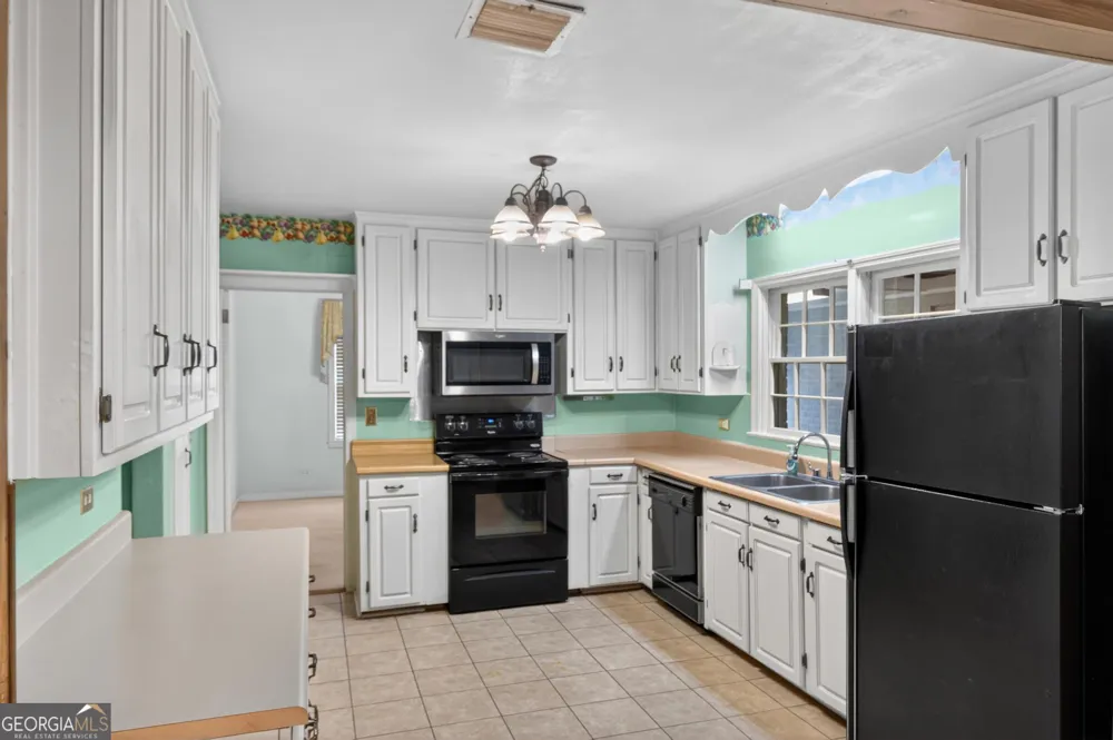 447 S College ST Metter, GA 30439
