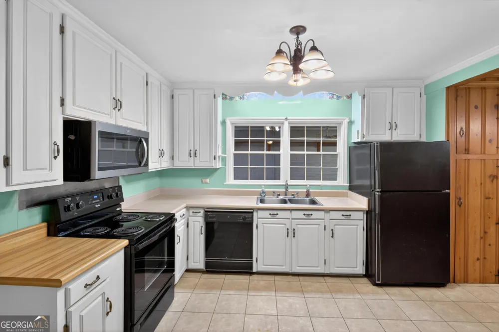 447 S College ST Metter, GA 30439