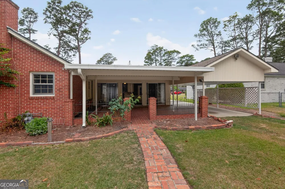 447 S College ST Metter, GA 30439