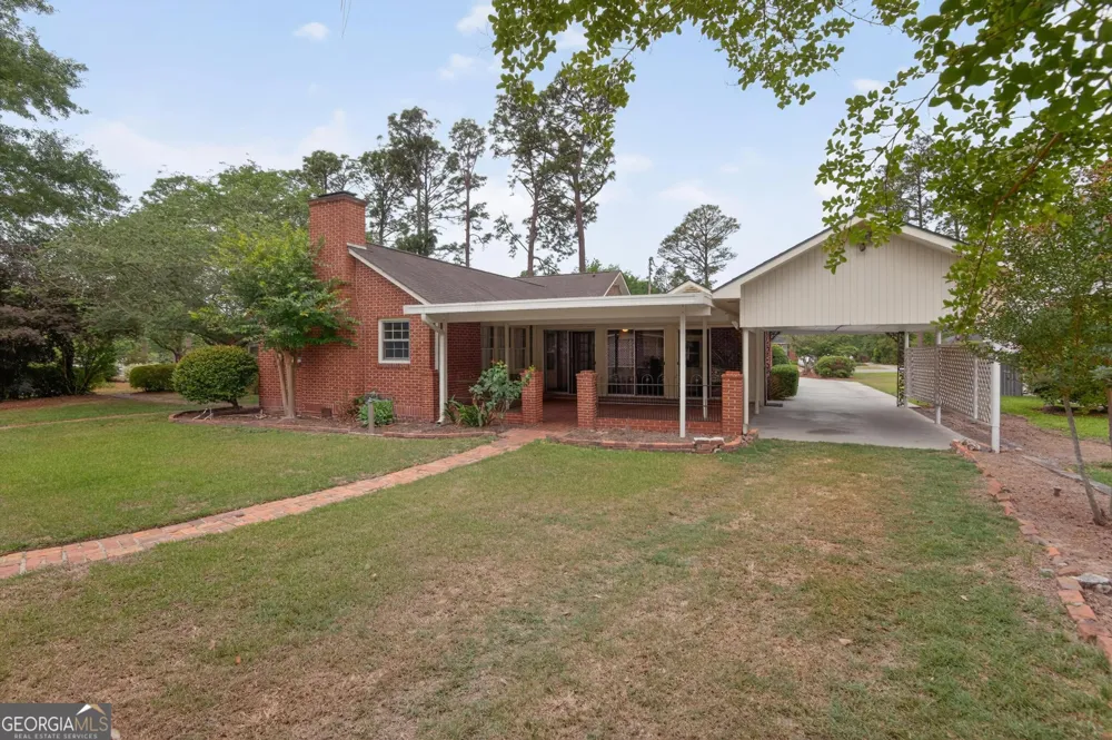 447 S College ST Metter, GA 30439
