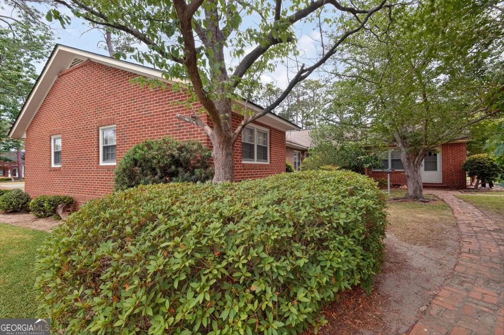 447 S College ST Metter, GA 30439