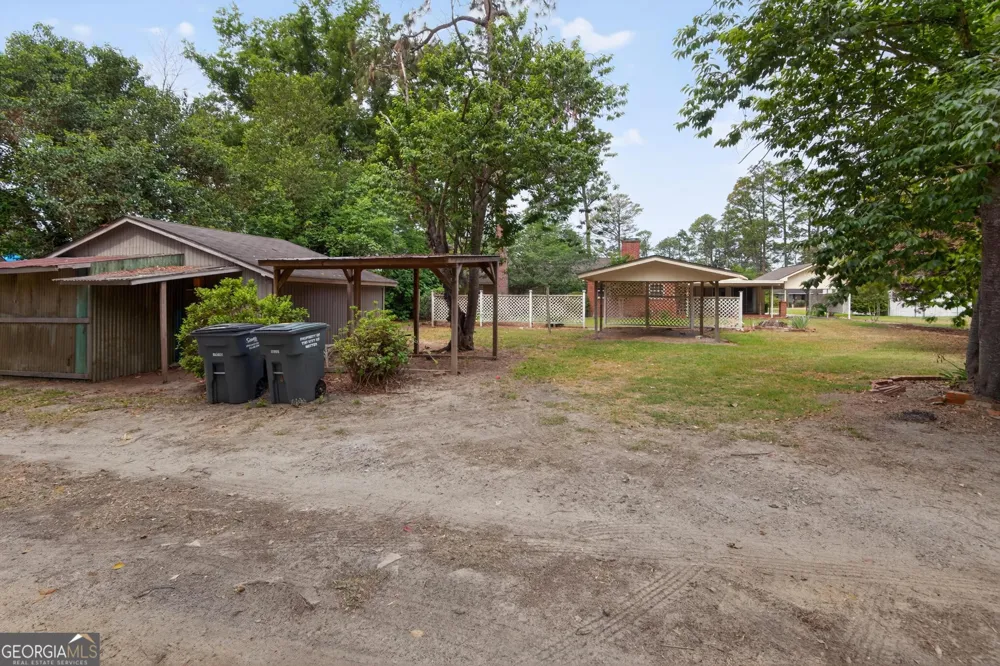 447 S College ST Metter, GA 30439