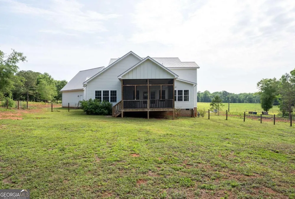 2185 Clotfelter RD Bogart, GA 30622