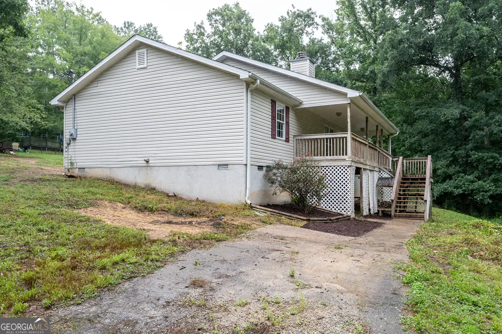 70 Katie LN Carlton, GA 30627