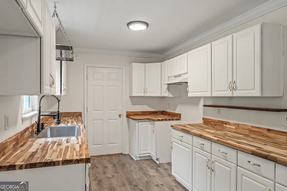70 Katie LN Carlton, GA 30627