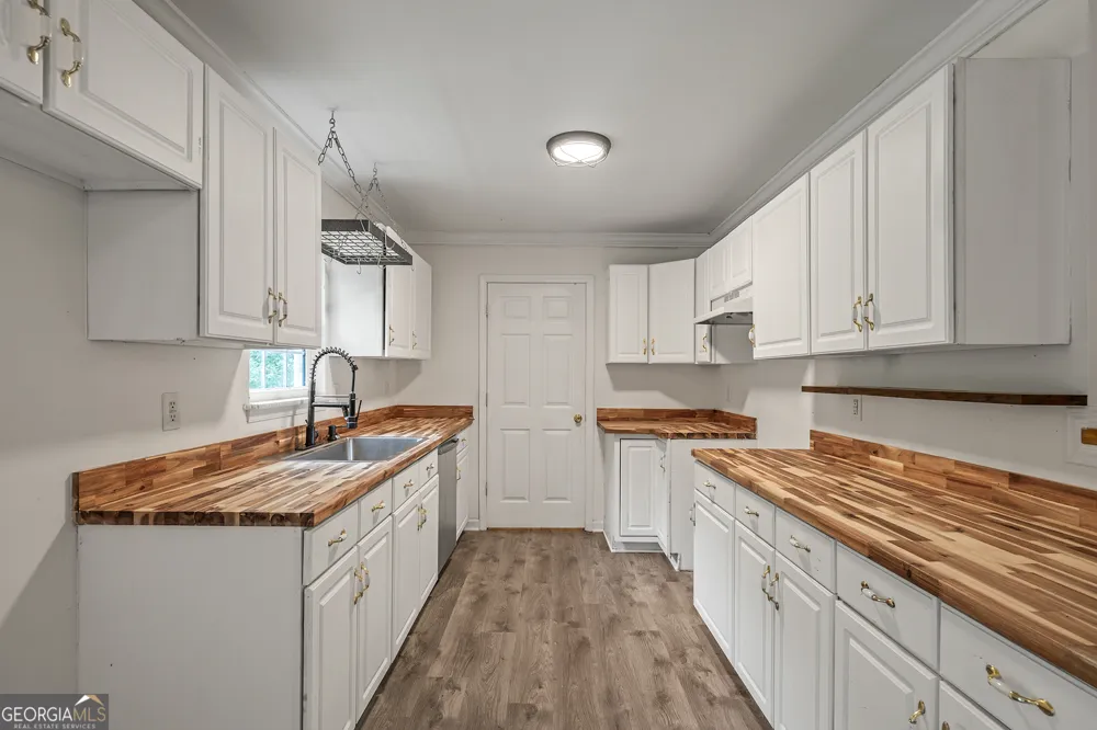 70 Katie LN Carlton, GA 30627