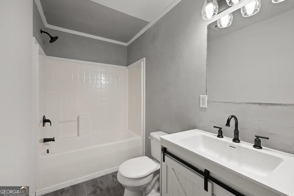 70 Katie LN Carlton, GA 30627