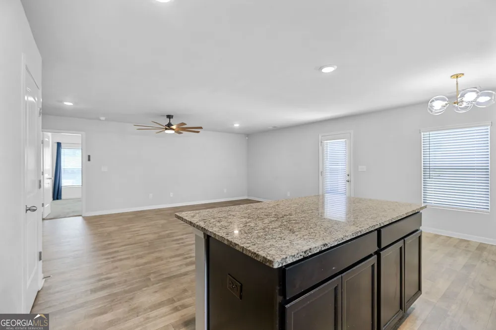 141 N Meadows Ridge DR Grantville, GA 30220