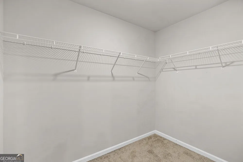 141 N Meadows Ridge DR Grantville, GA 30220