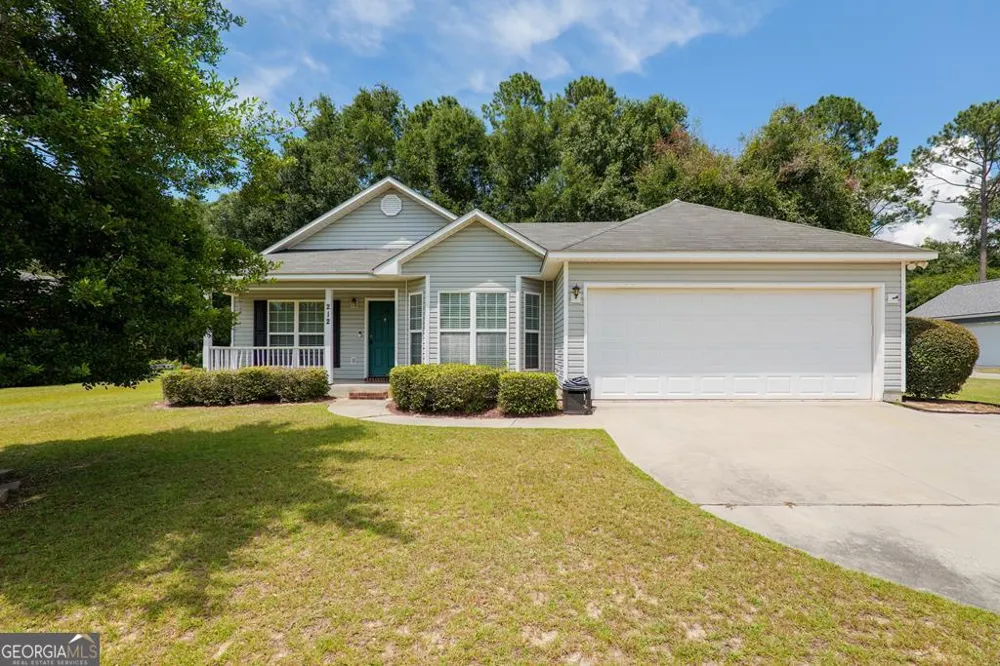 212 Hilltop CIR Valdosta, GA 31602