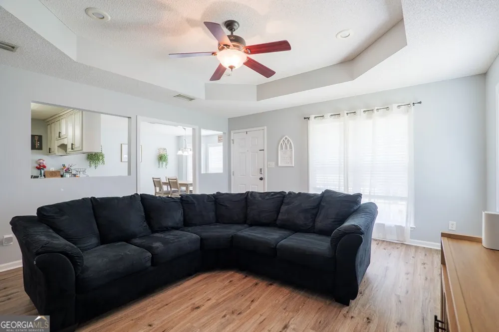 212 Hilltop CIR Valdosta, GA 31602
