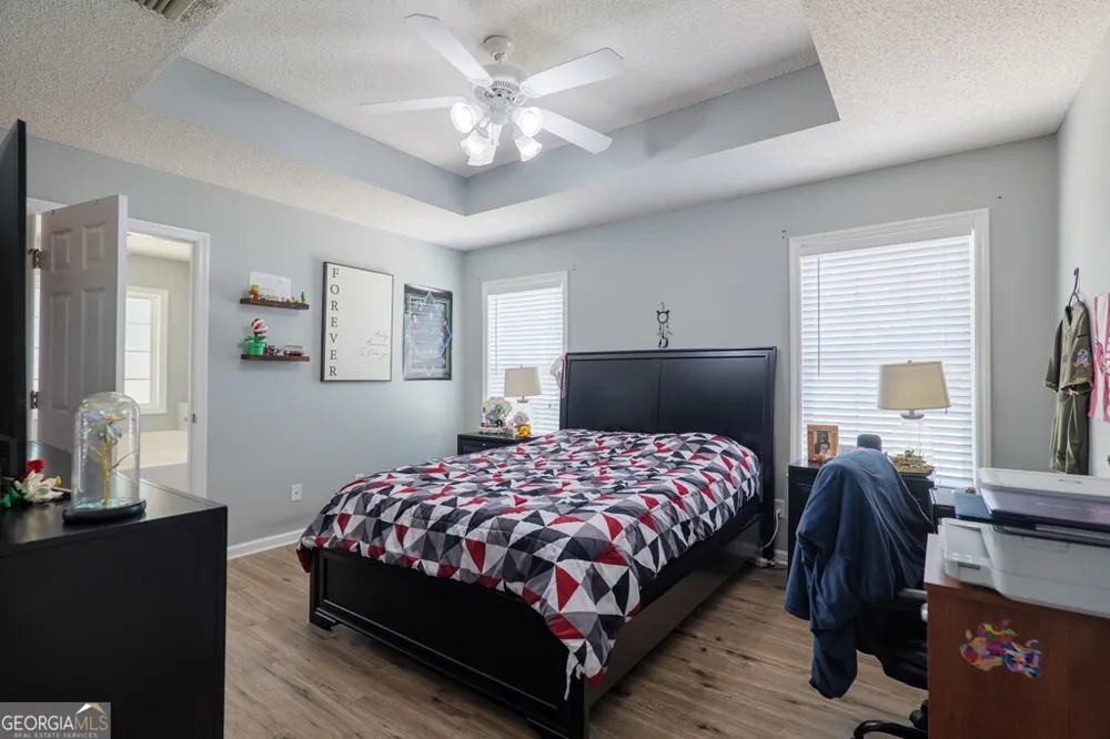 212 Hilltop CIR Valdosta, GA 31602