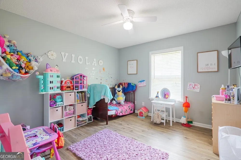 212 Hilltop CIR Valdosta, GA 31602