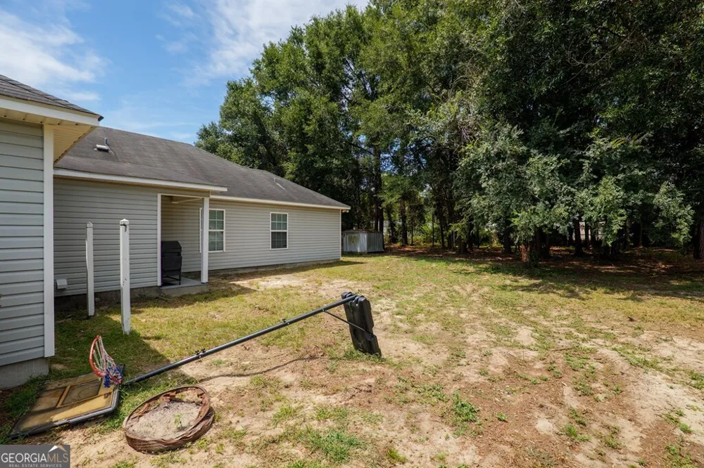 212 Hilltop CIR Valdosta, GA 31602