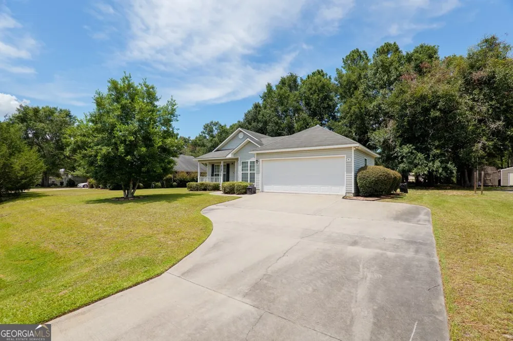 212 Hilltop CIR Valdosta, GA 31602