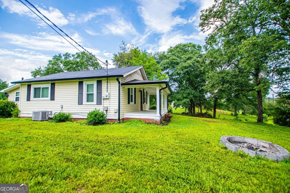 255 Mildred DR Cedartown, GA 30125