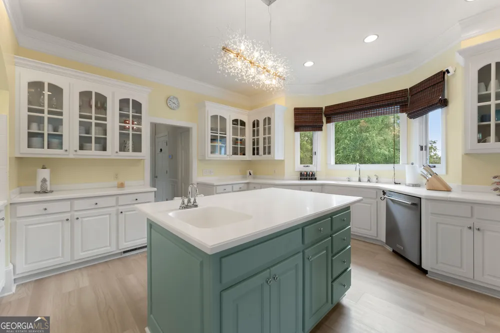 1857 Hardman RD Clarkesville, GA 30523