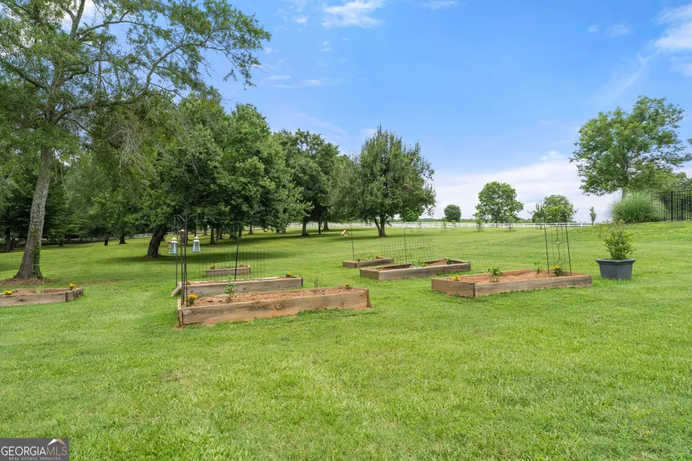 1857 Hardman RD Clarkesville, GA 30523