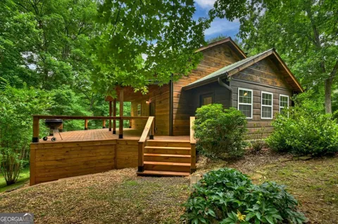665 Shady LN