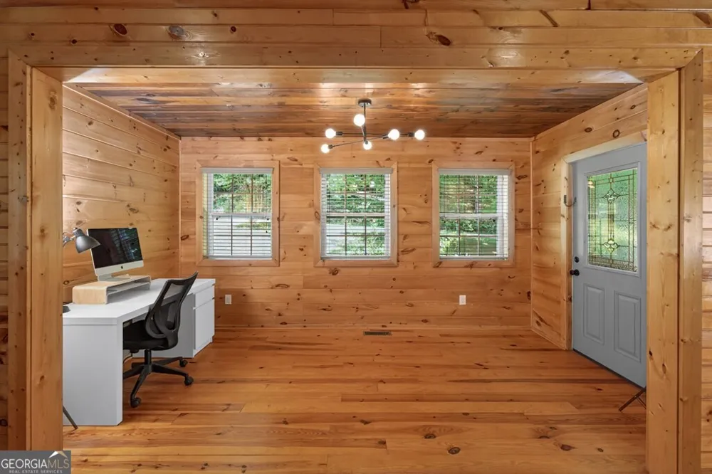 665 Shady LN Mineral Bluff, GA 30559