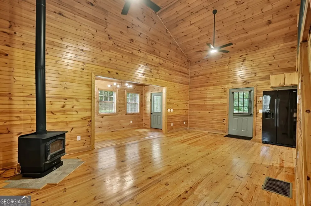 665 Shady LN Mineral Bluff, GA 30559