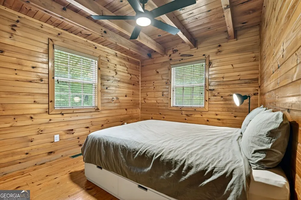 665 Shady LN Mineral Bluff, GA 30559