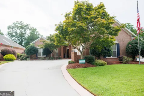 115 Orchard LN