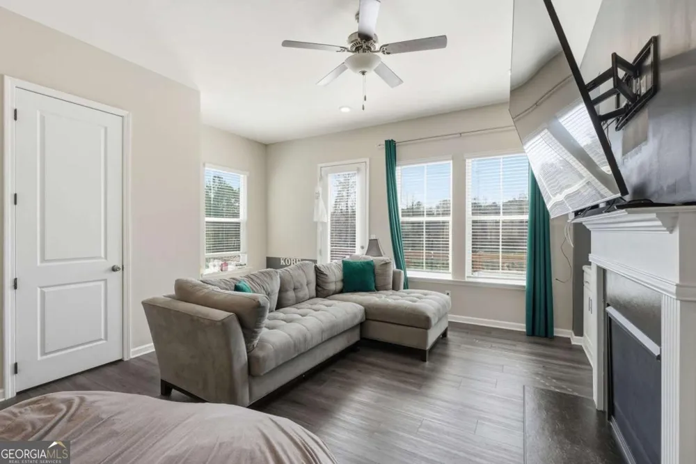3317 Park Pointe CIR Scottdale, GA 30079
