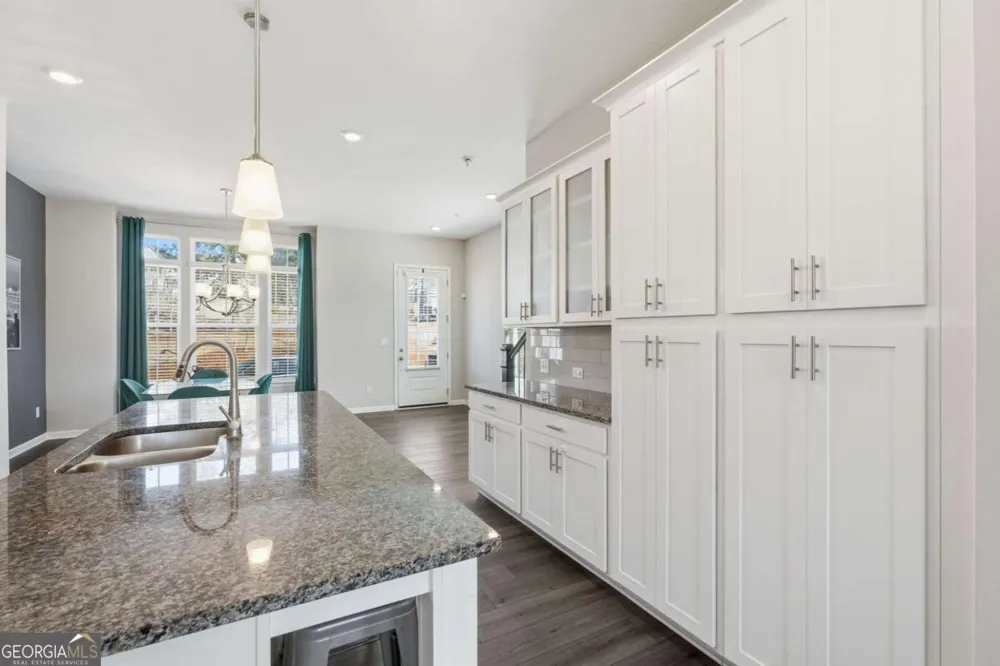 3317 Park Pointe CIR Scottdale, GA 30079