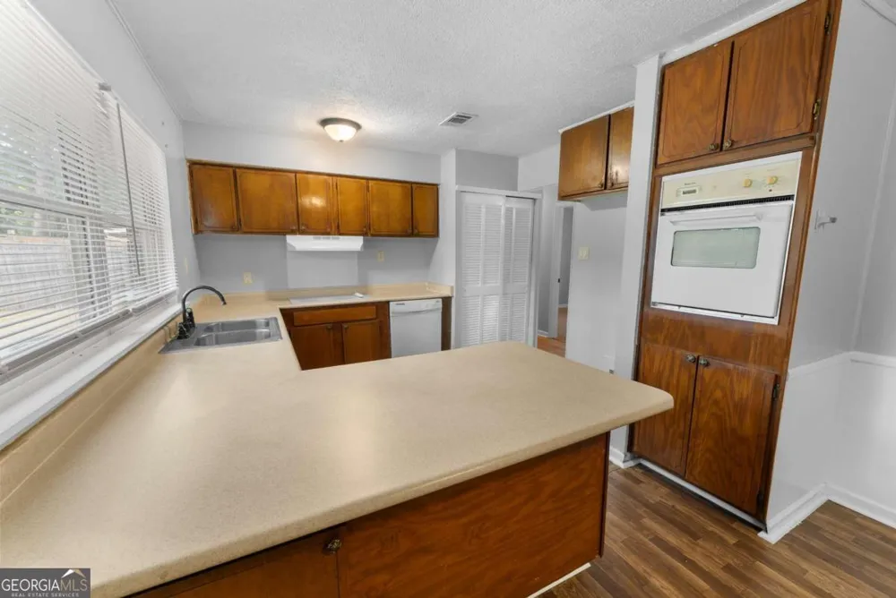 320 W Whatley ST Pooler, GA 31322
