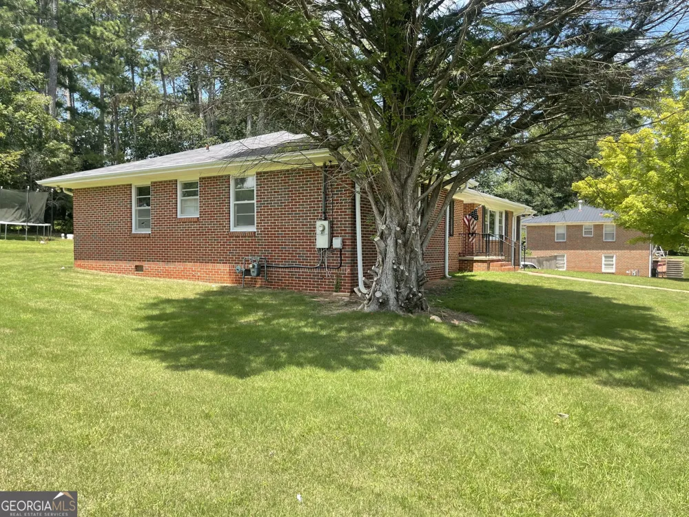 103 Crestview Valley, AL 36854