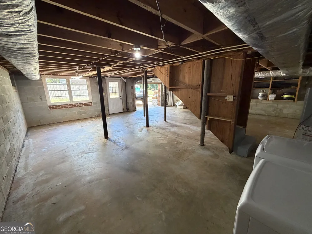 103 Crestview Valley, AL 36854