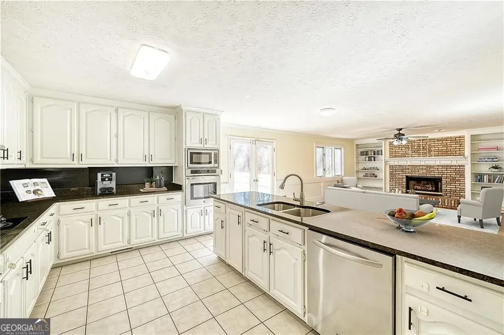 1522 Catherine CT Suwanee, GA 30024