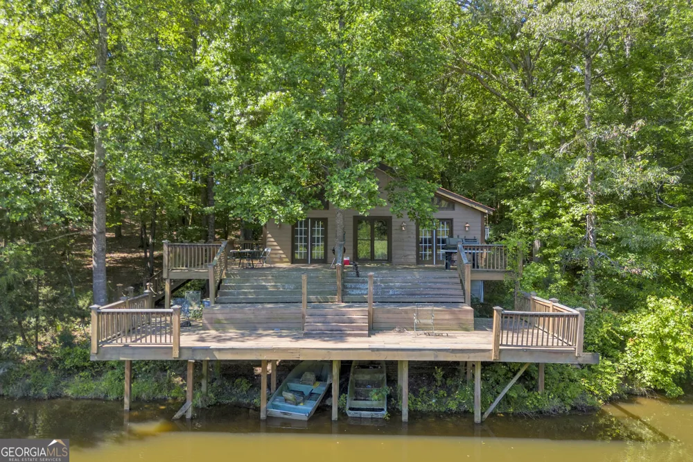 1641 Churchwell RD Union Point, GA 30669